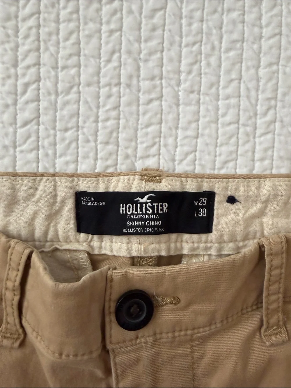 Hollister Men's Slim Chino Pants in Khaki